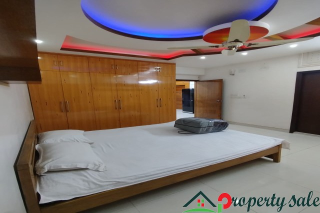 Rent Furnished 4 Bedroom Apartment in Bashundhara R/A.