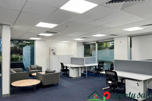 All-inclusive access to workspace, virtual office and meeting rooms in Regus Mika Cornerstone